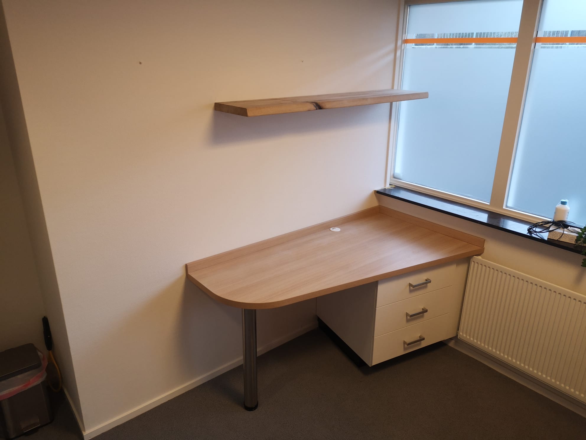Opmaat gemaakt bureau
